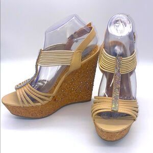 ✨ Italina Cream & Brown Embellished Wedge Sandals with Cork Platform✨GUC✨